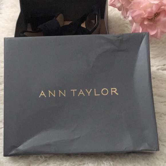 NIB • ANN TAYLOR Black Bow Heeled Slides - Picture 13 of 16